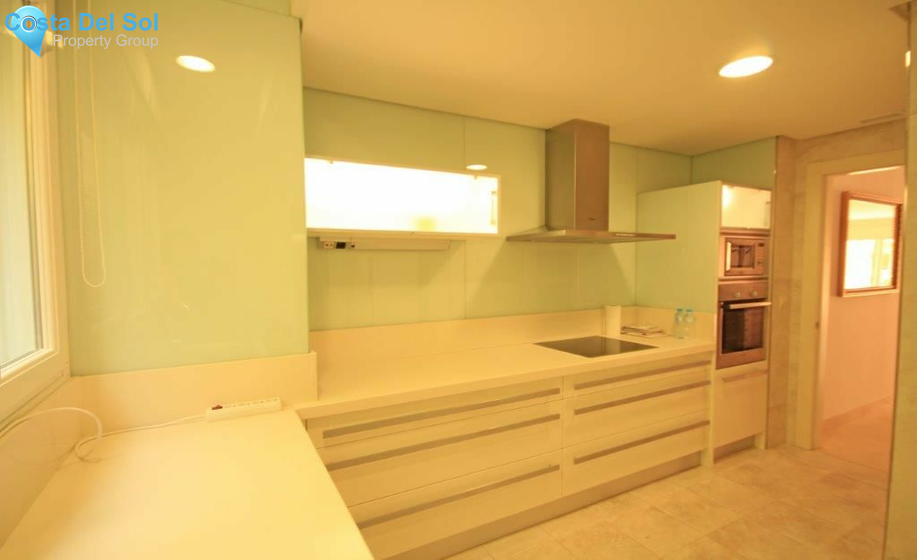 Middle Floor Apartment in Nueva Andalucía-1184777