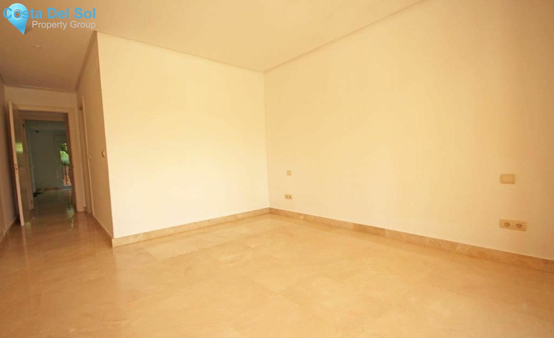 Middle Floor Apartment in Nueva Andalucía-1184781