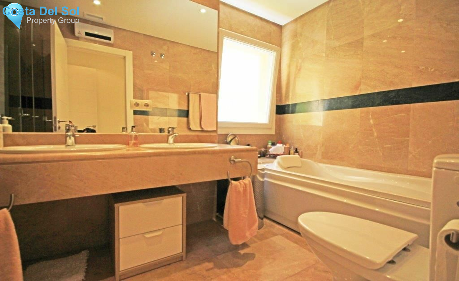 Middle Floor Apartment in Nueva Andalucía-1184783