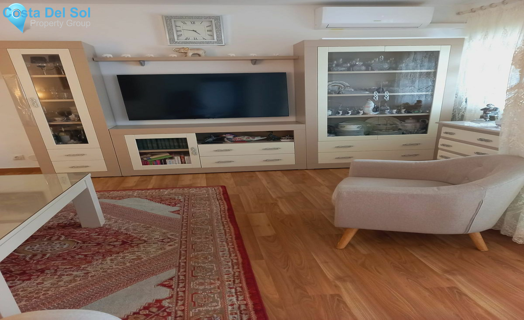 Middle Floor Apartment in Nueva Andalucía-1196959