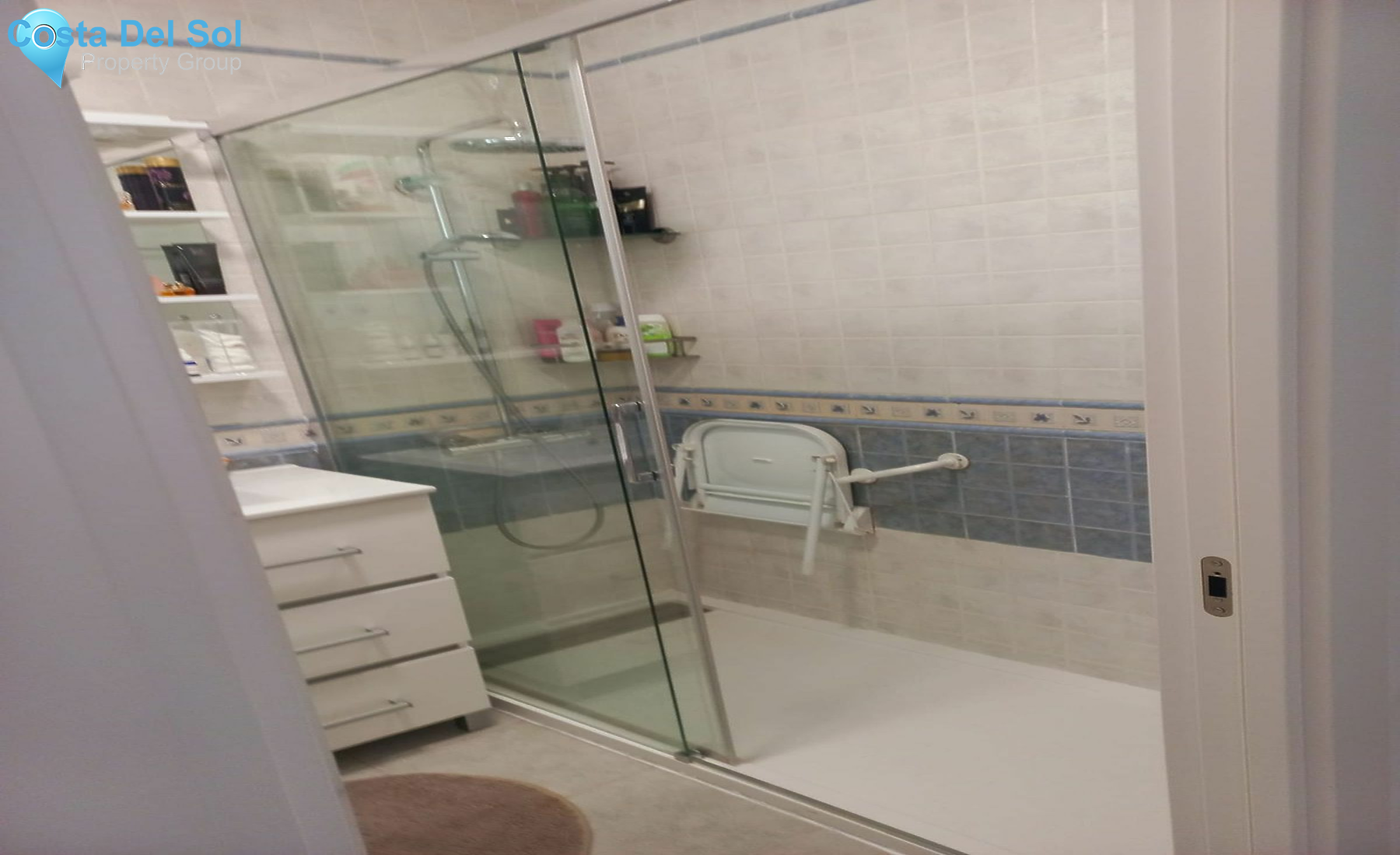 Middle Floor Apartment in Nueva Andalucía-1196968