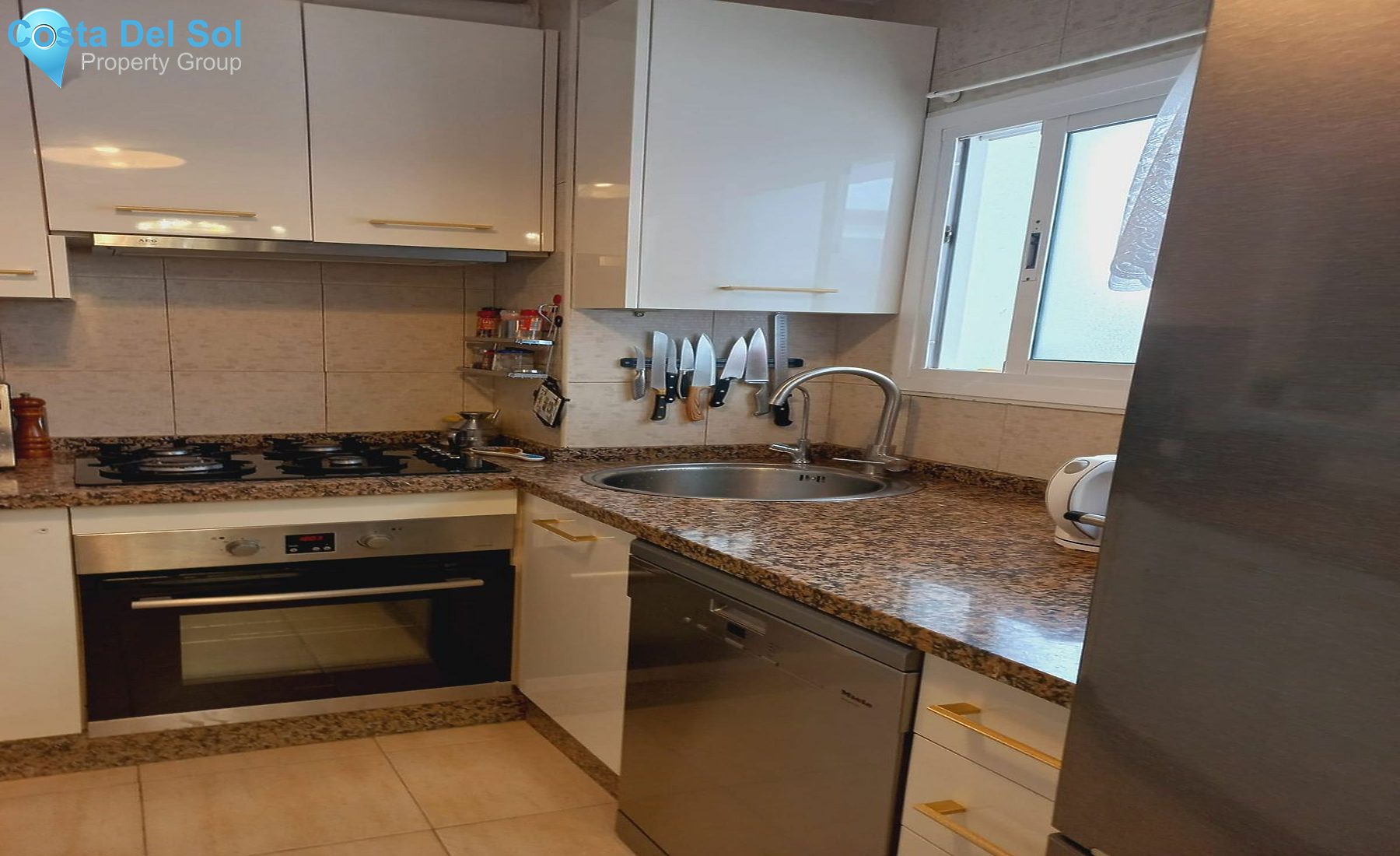 Middle Floor Apartment in Nueva Andalucía-1196960