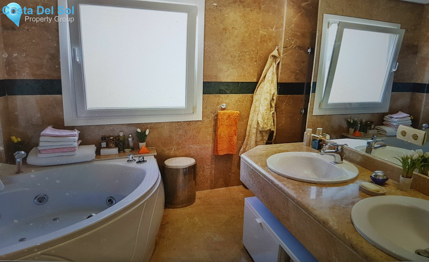 Middle Floor Apartment in Nueva Andalucía-1209346