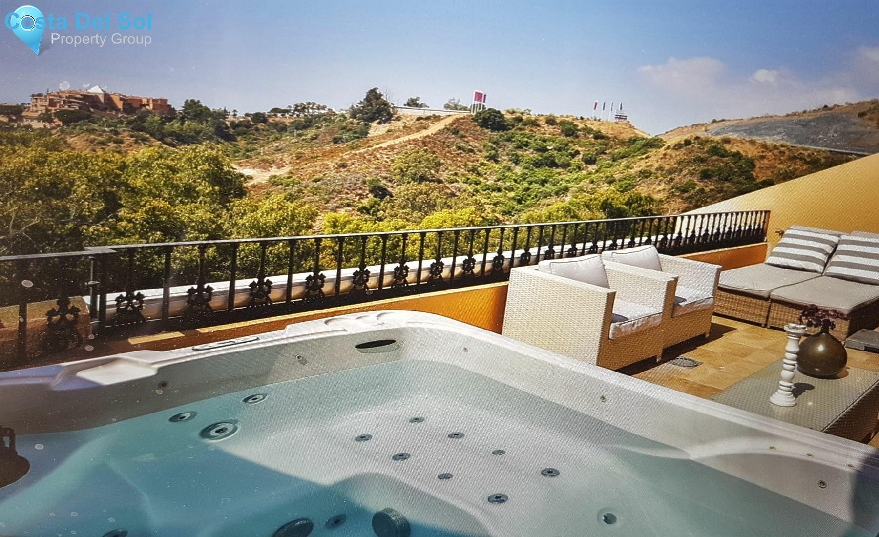 Middle Floor Apartment in Nueva Andalucía-1209348