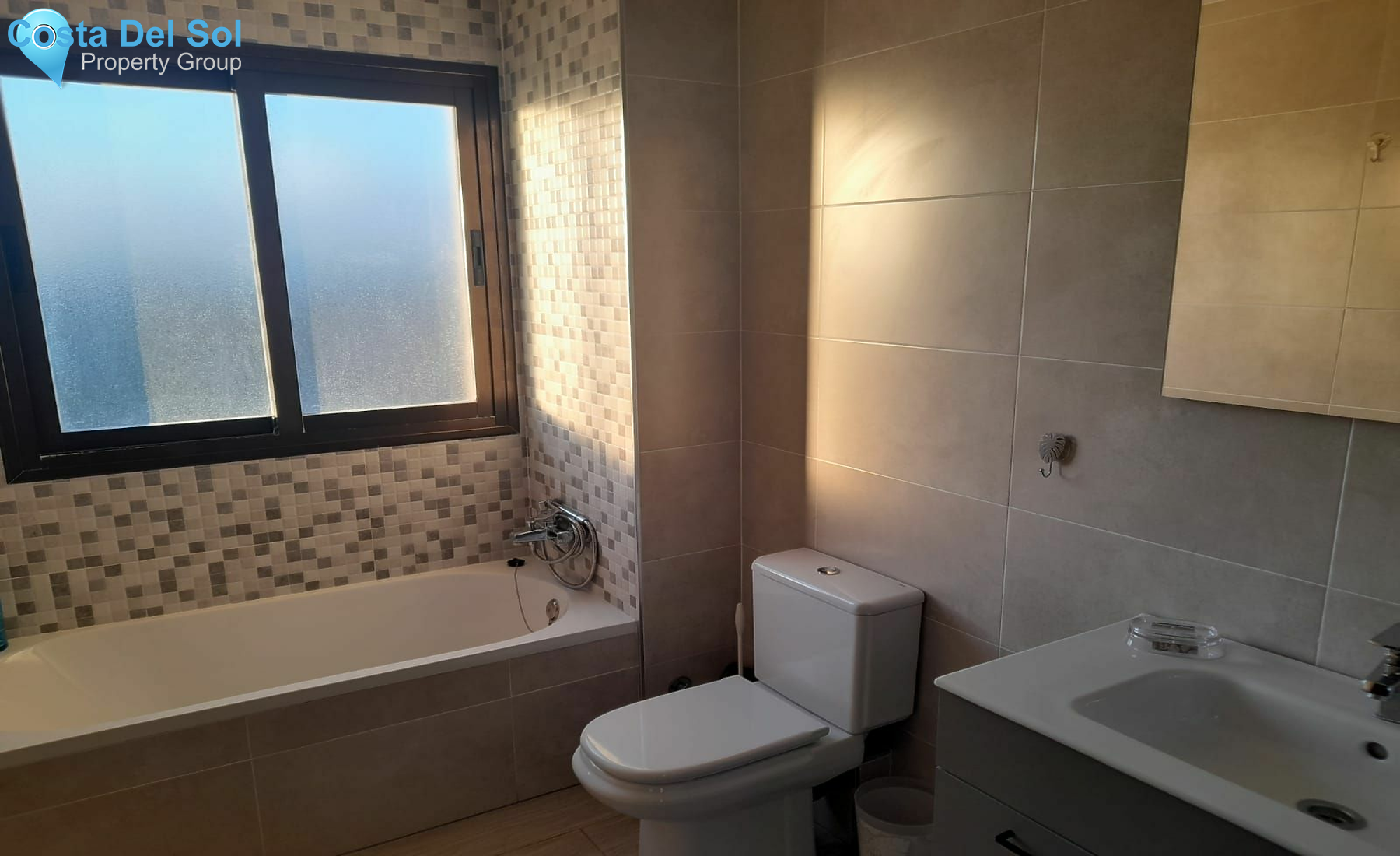 Middle Floor Apartment in Nueva Andalucía-1394107