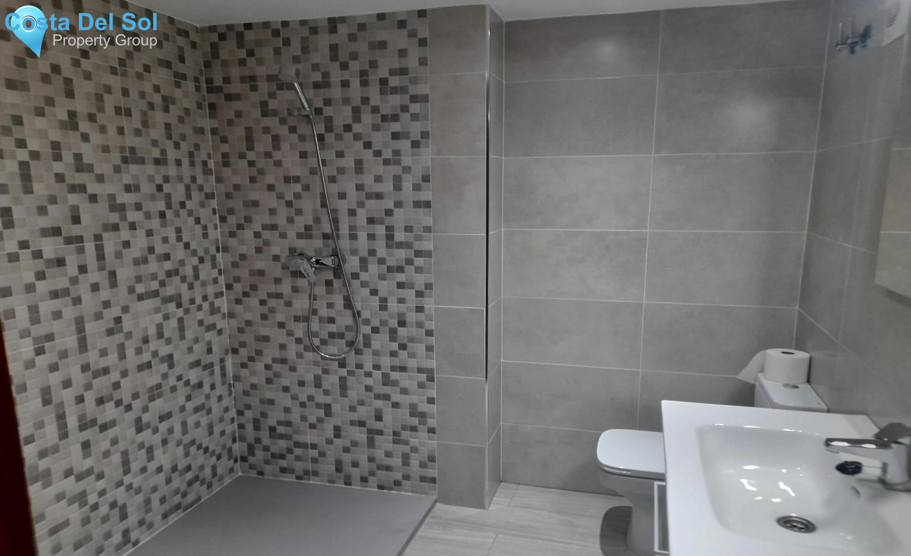 Middle Floor Apartment in Nueva Andalucía-1394114