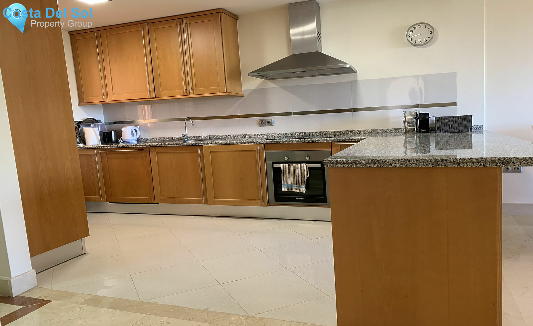 Middle Floor Apartment in Nueva Andalucía-1426663