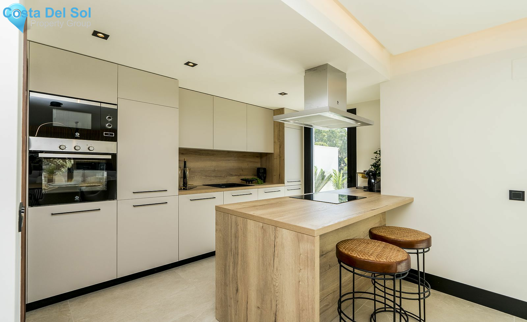 Middle Floor Apartment in Nueva Andalucía-1441614
