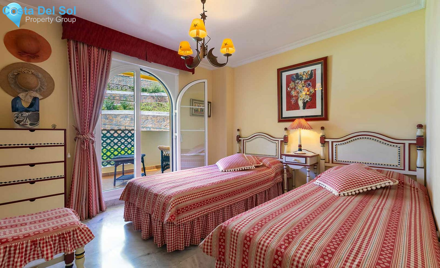 Middle Floor Apartment in Nueva Andalucía-1442179