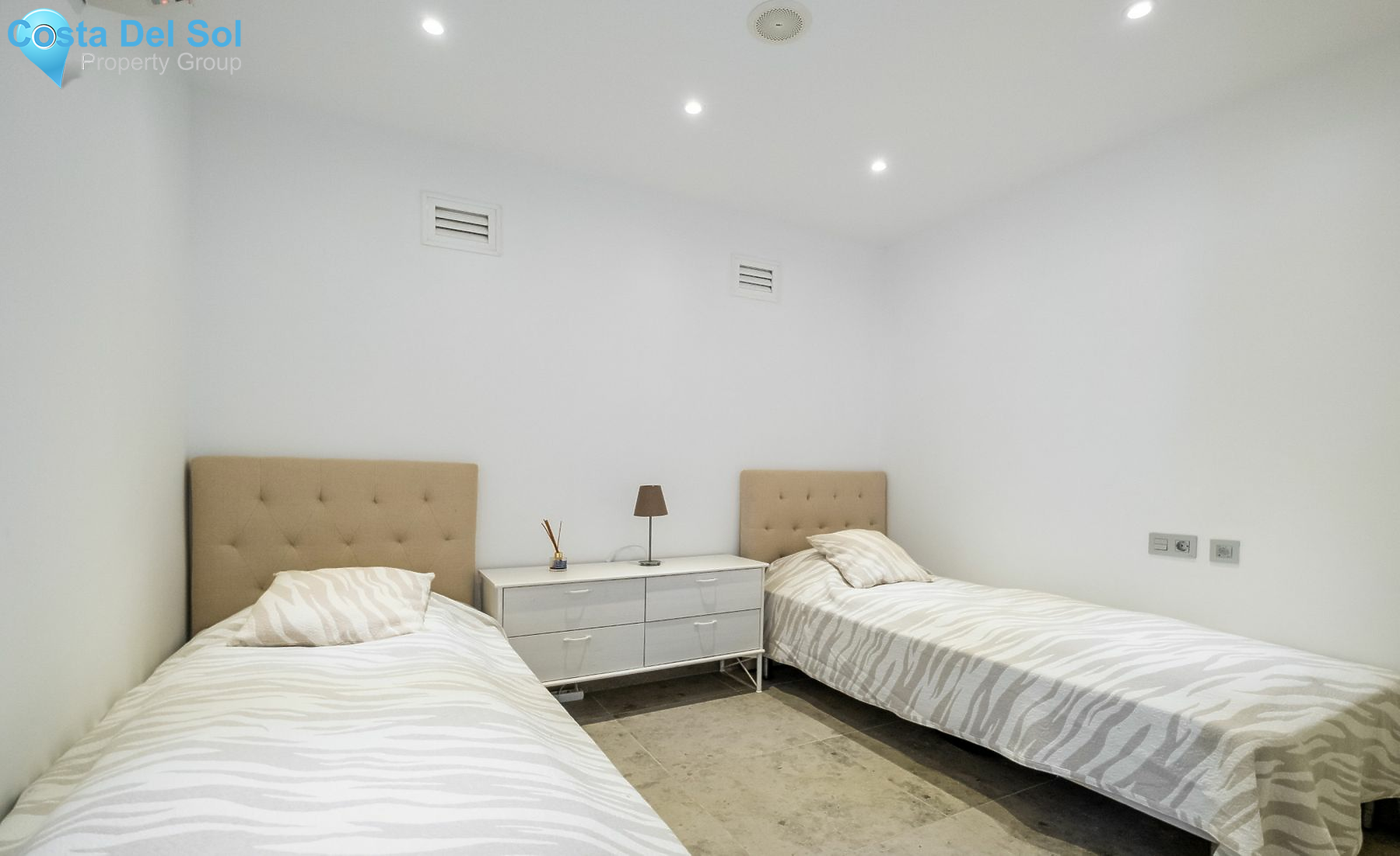 Middle Floor Apartment in Nueva Andalucía-1465126