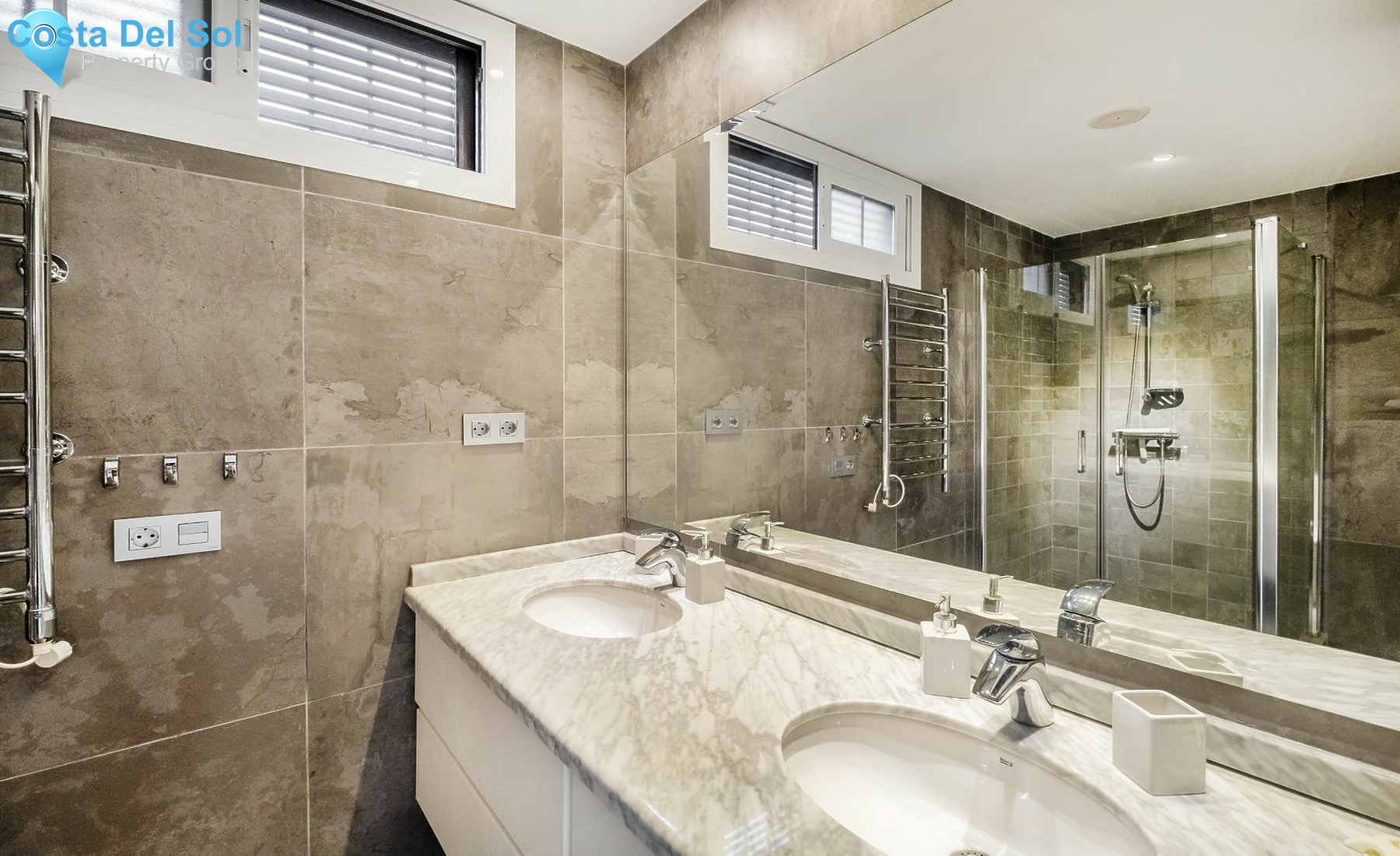 Middle Floor Apartment in Nueva Andalucía-1465127