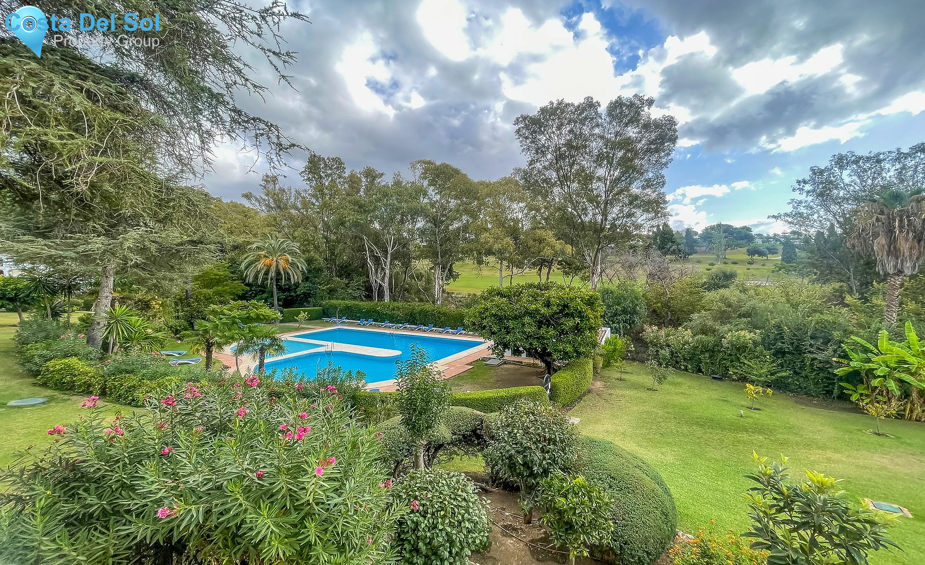 Middle Floor Apartment in Nueva Andalucía-1465346