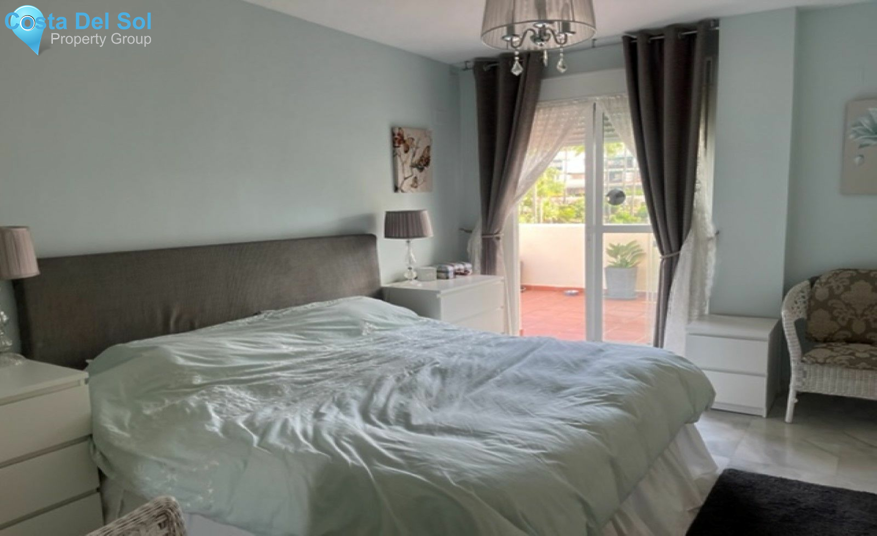Middle Floor Apartment in Nueva Andalucía-1467013