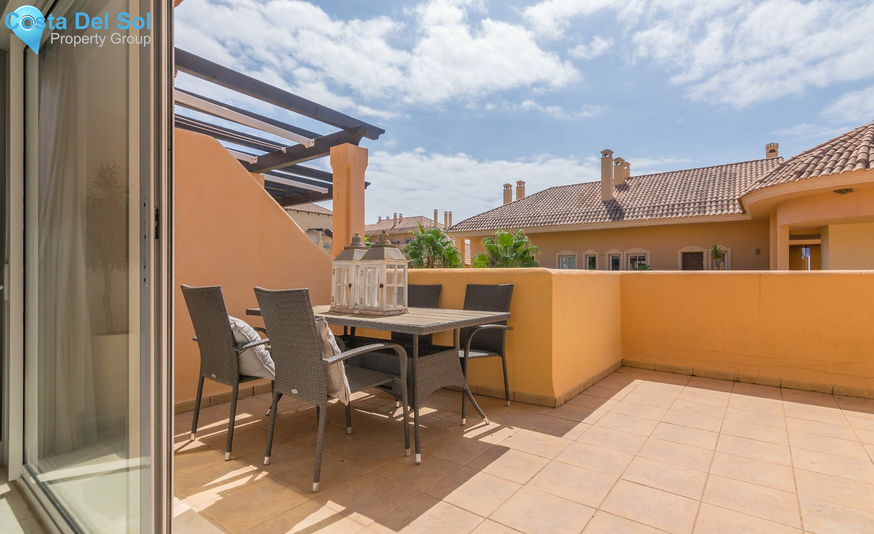 Middle Floor Apartment in Nueva Andalucía-1472009