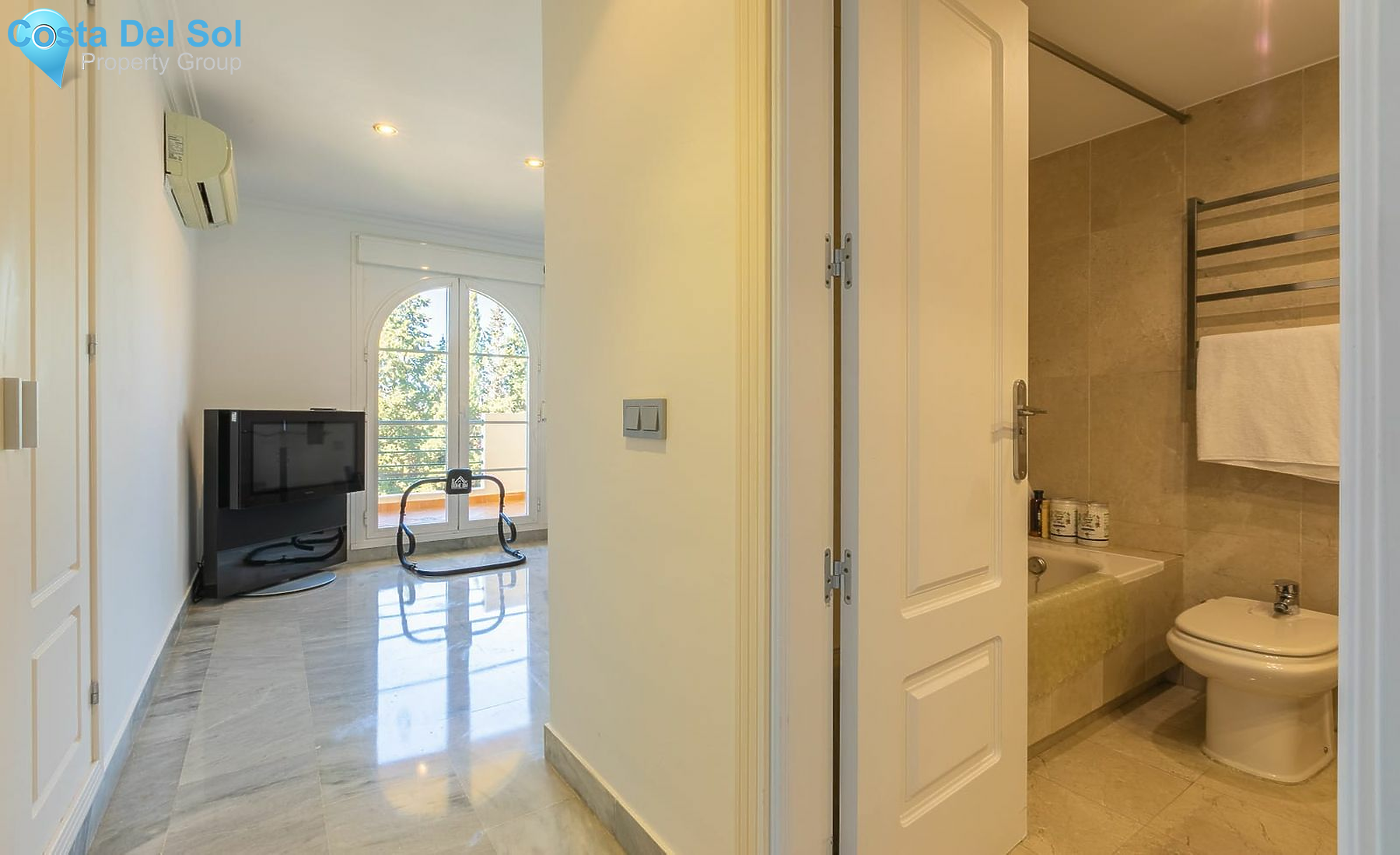 Middle Floor Apartment in Nueva Andalucía-1480728