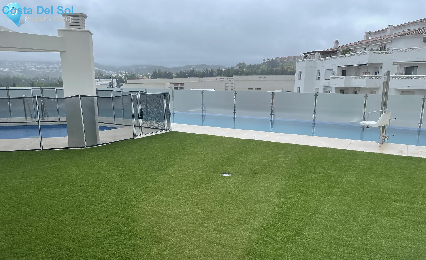 Middle Floor Apartment in Nueva Andalucía-1485139