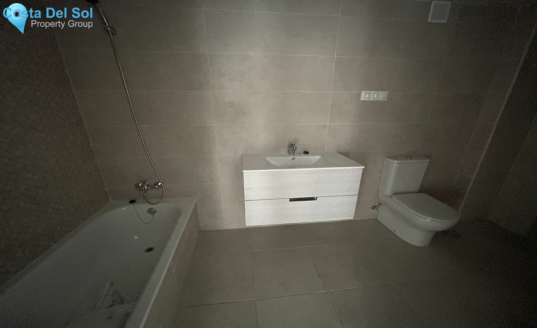 Middle Floor Apartment in Nueva Andalucía-1485149