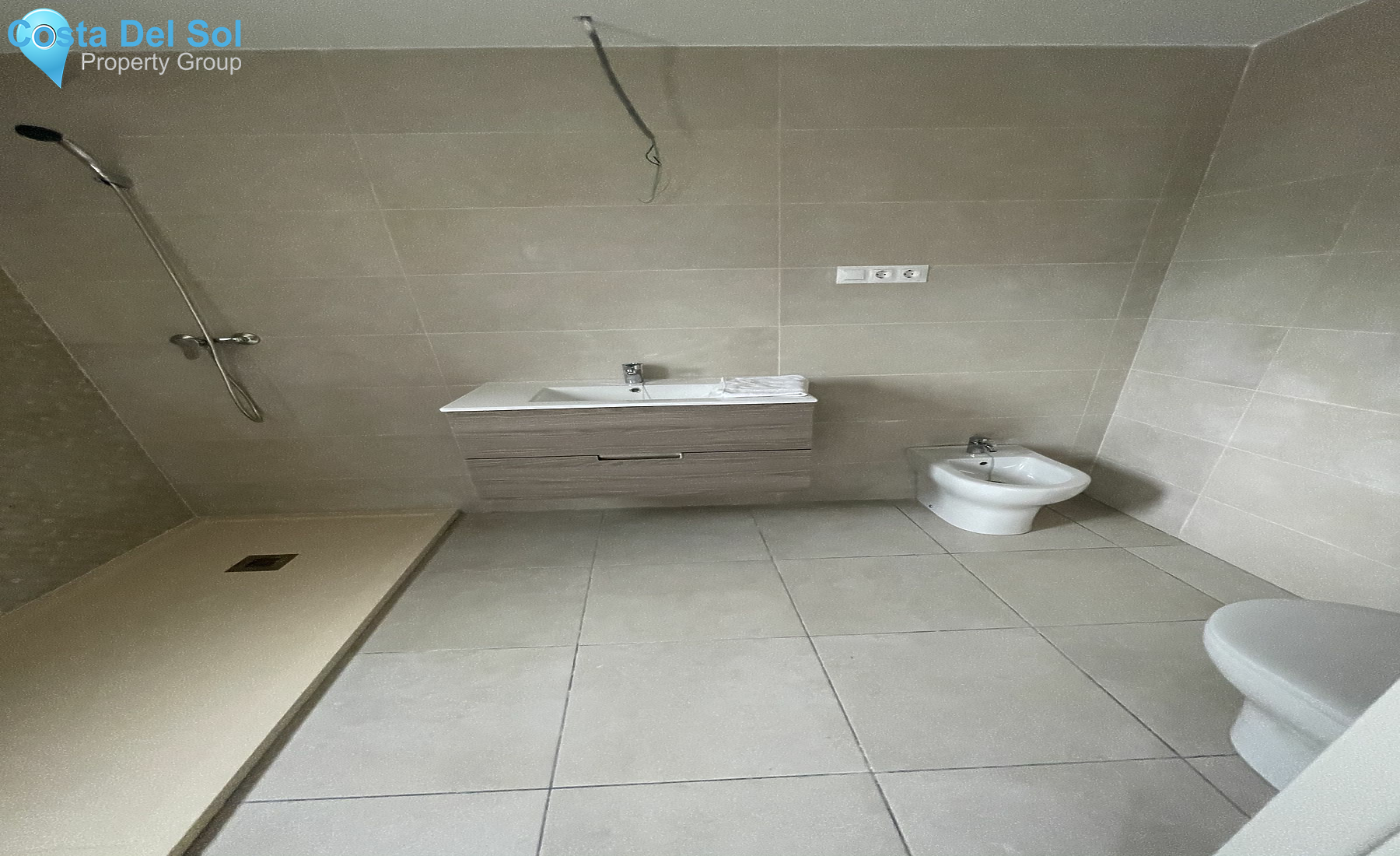 Middle Floor Apartment in Nueva Andalucía-1485151