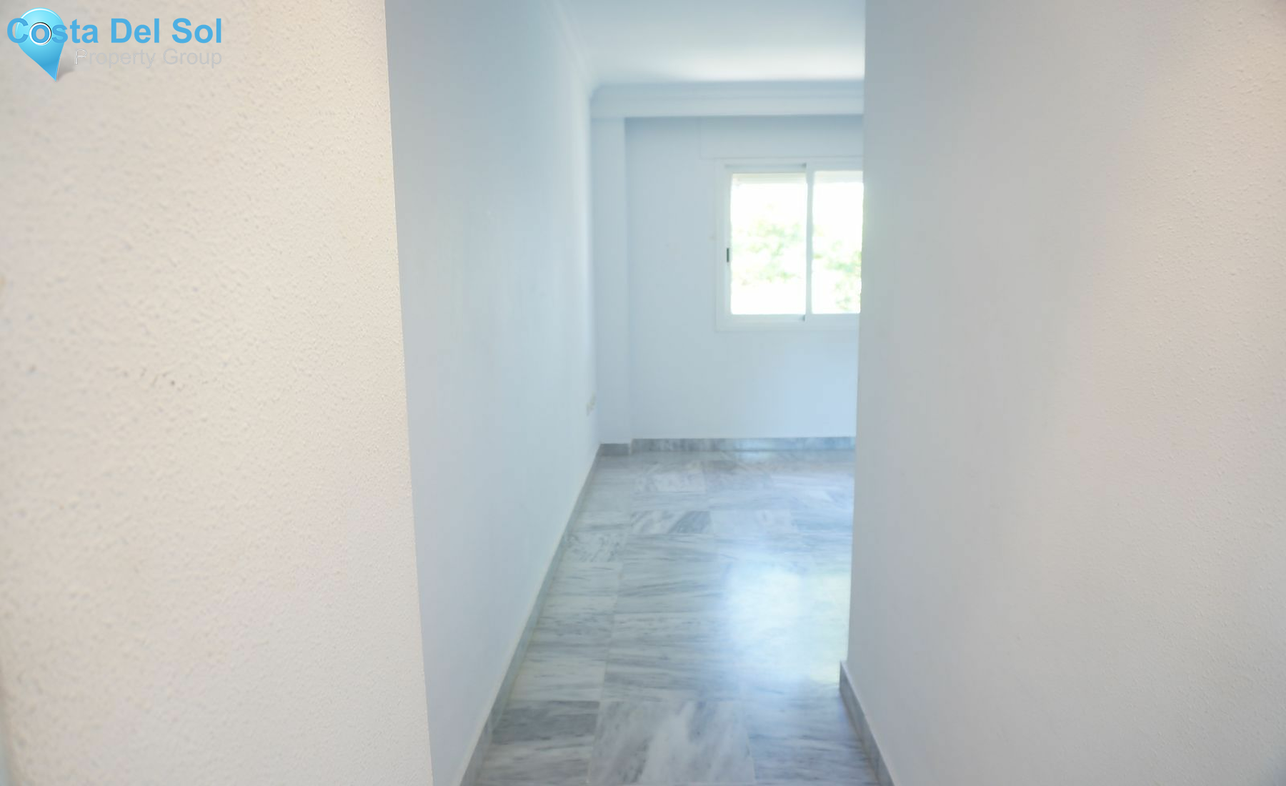 Middle Floor Apartment in Nueva Andalucía-1488464