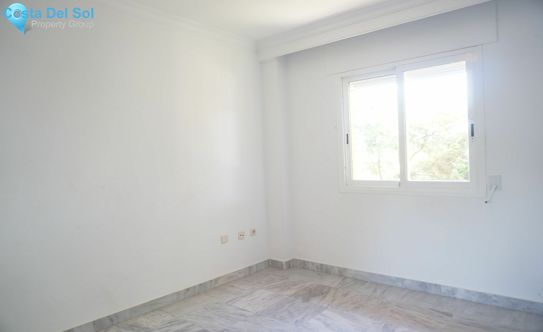 Middle Floor Apartment in Nueva Andalucía-1488465