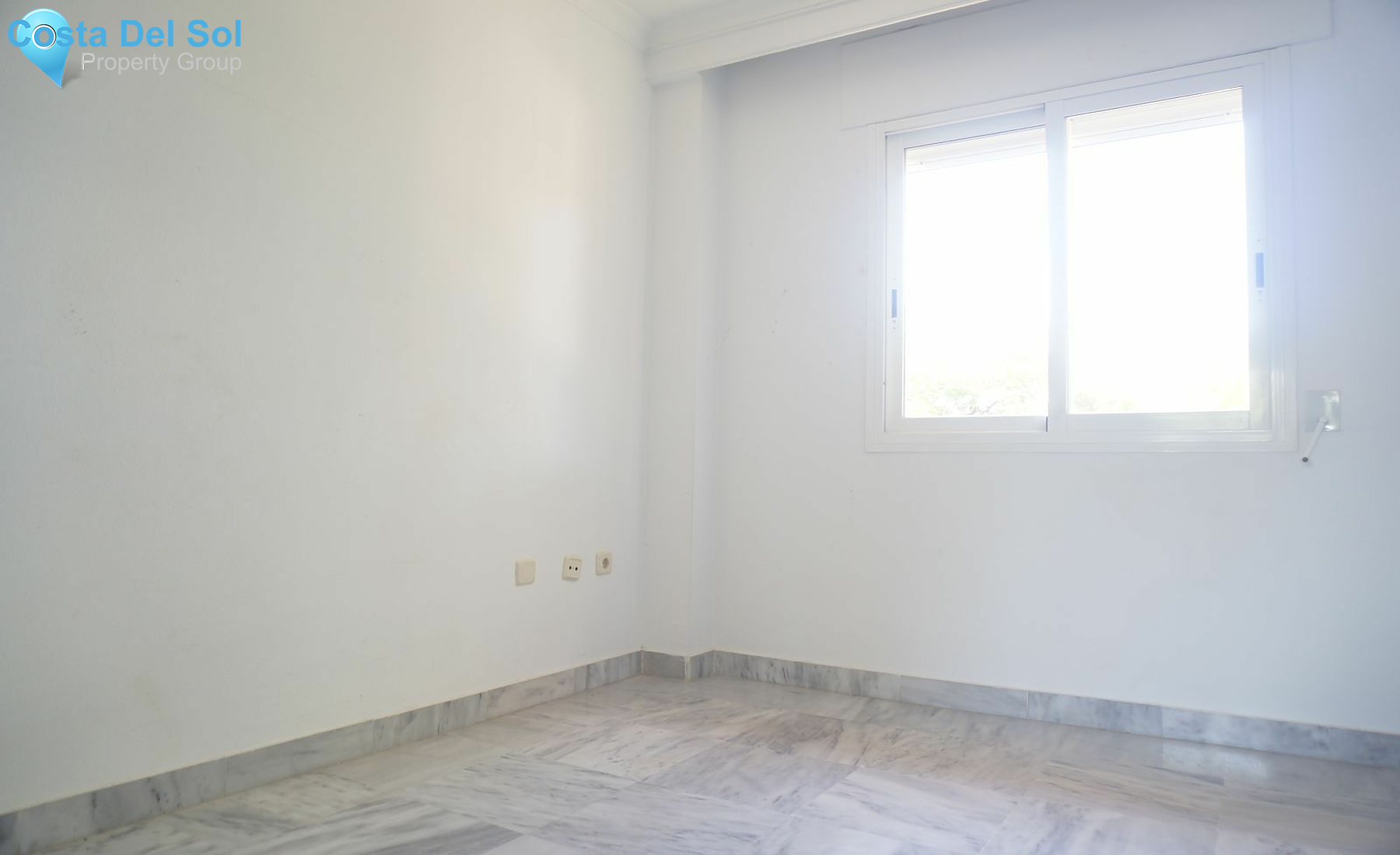 Middle Floor Apartment in Nueva Andalucía-1488466