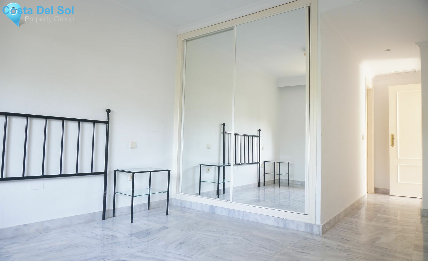 Middle Floor Apartment in Nueva Andalucía-1488455