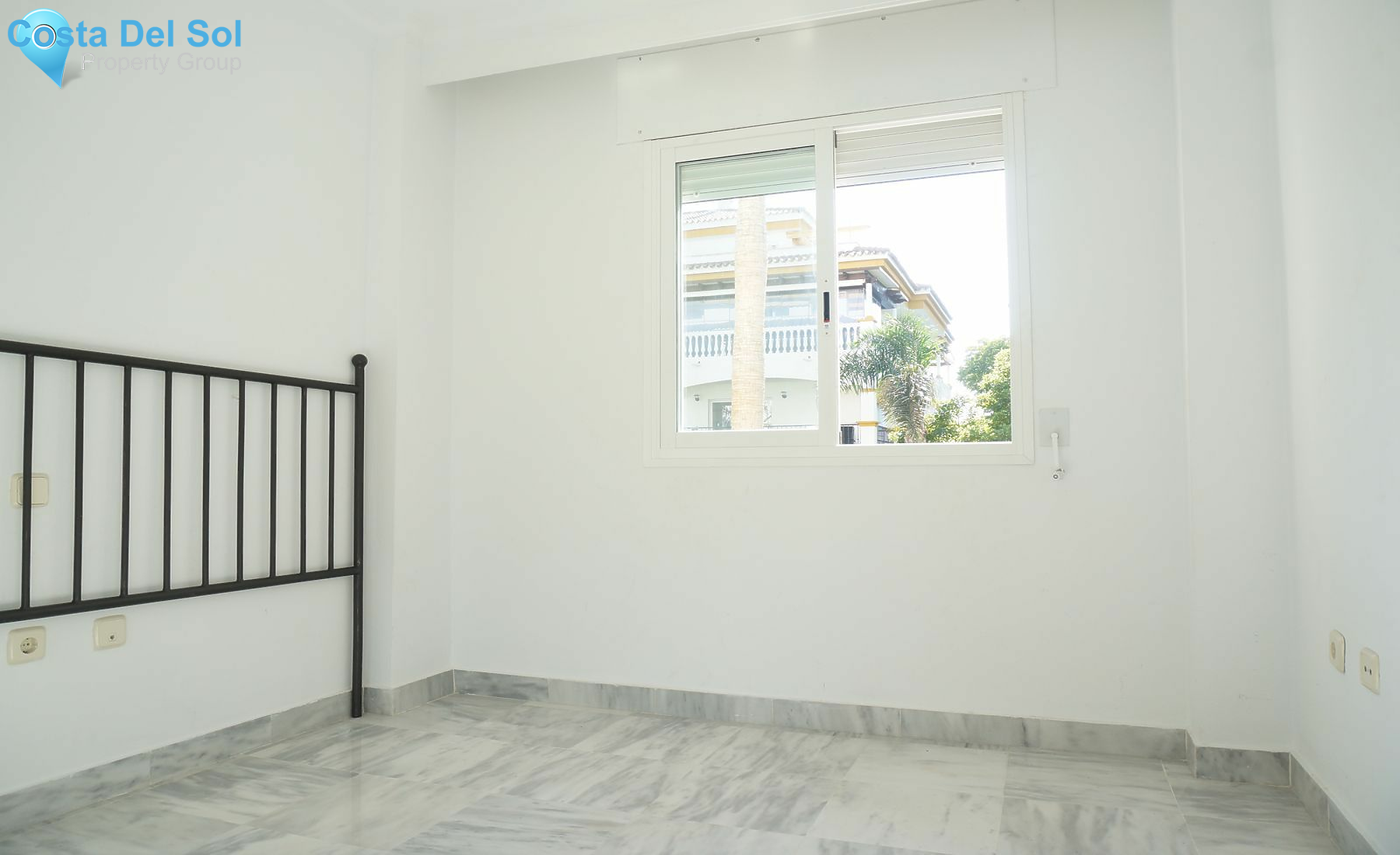 Middle Floor Apartment in Nueva Andalucía-1488457