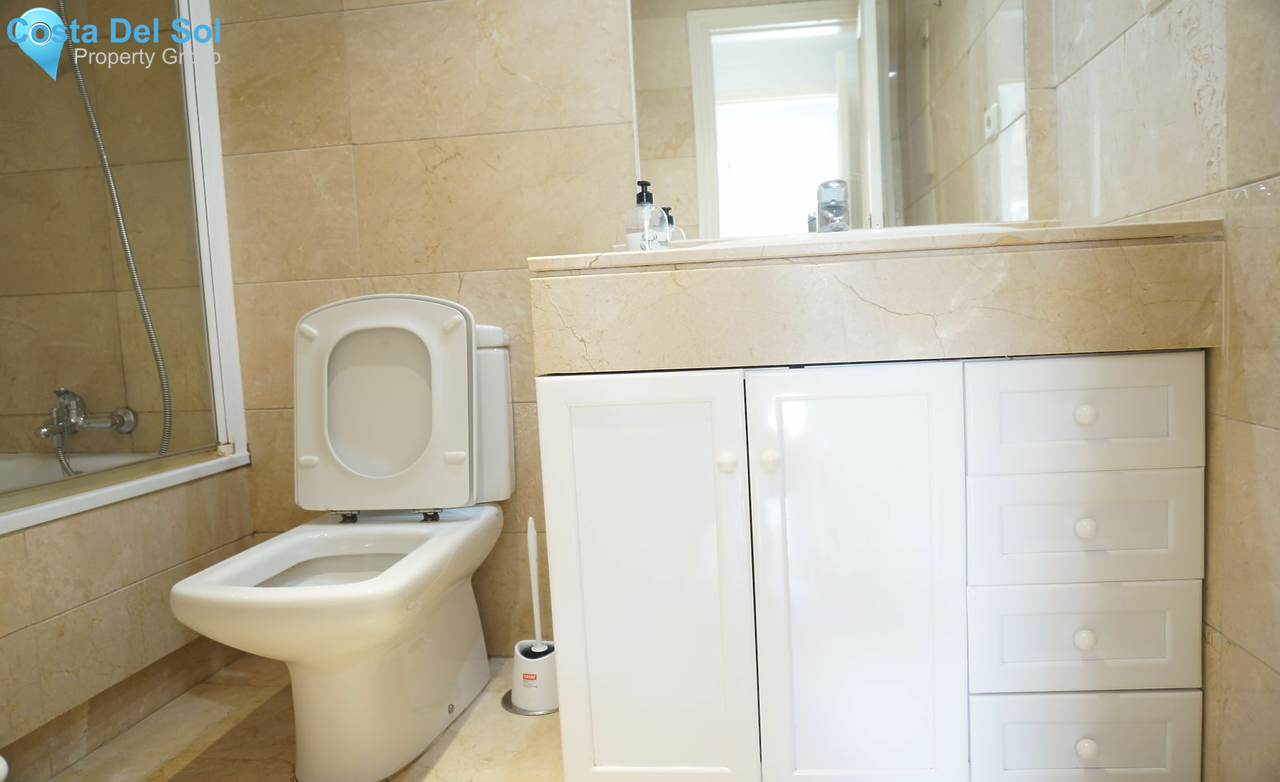Middle Floor Apartment in Nueva Andalucía-1488462