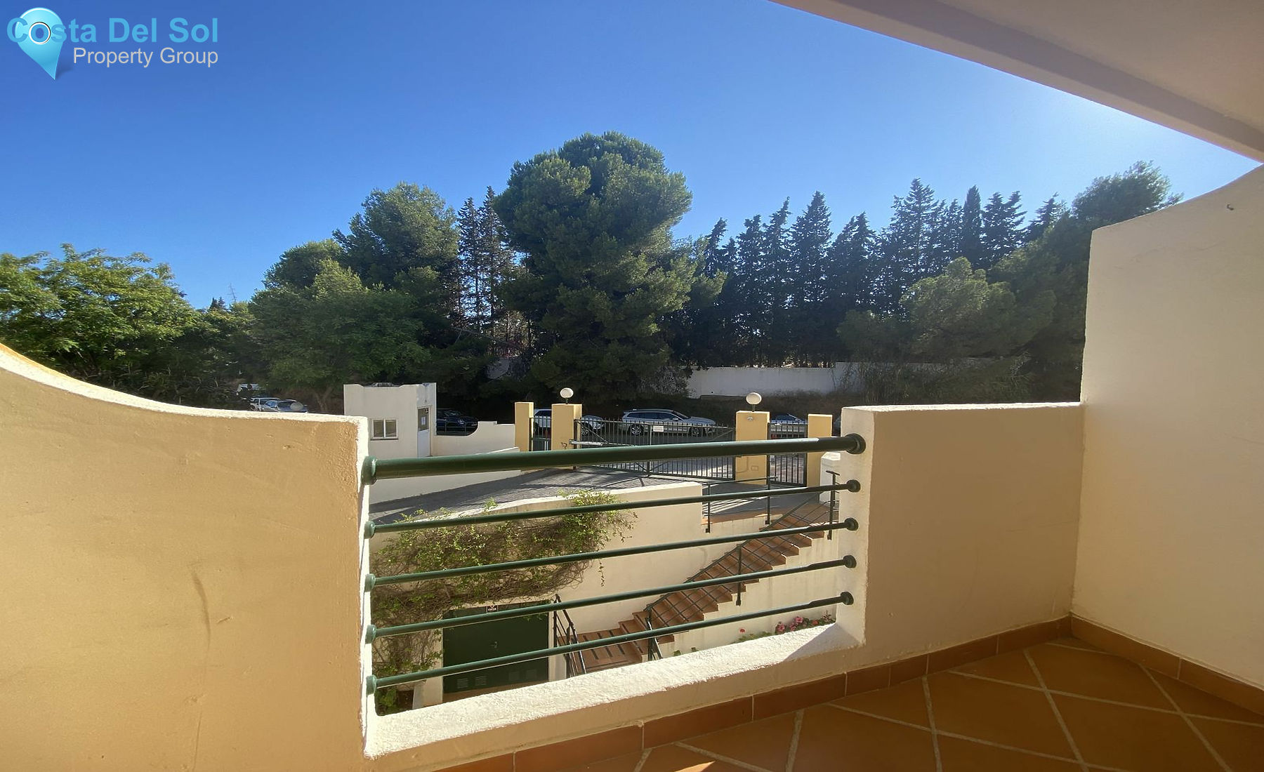 Middle Floor Apartment in Nueva Andalucía-1494925