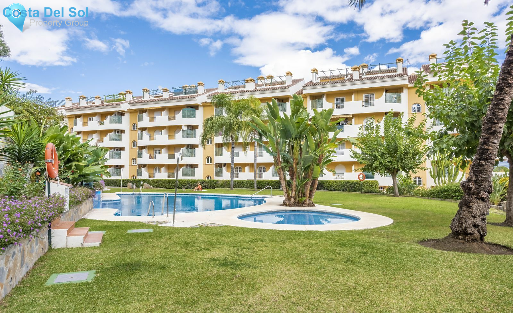 Middle Floor Apartment in Nueva Andalucía-1494909