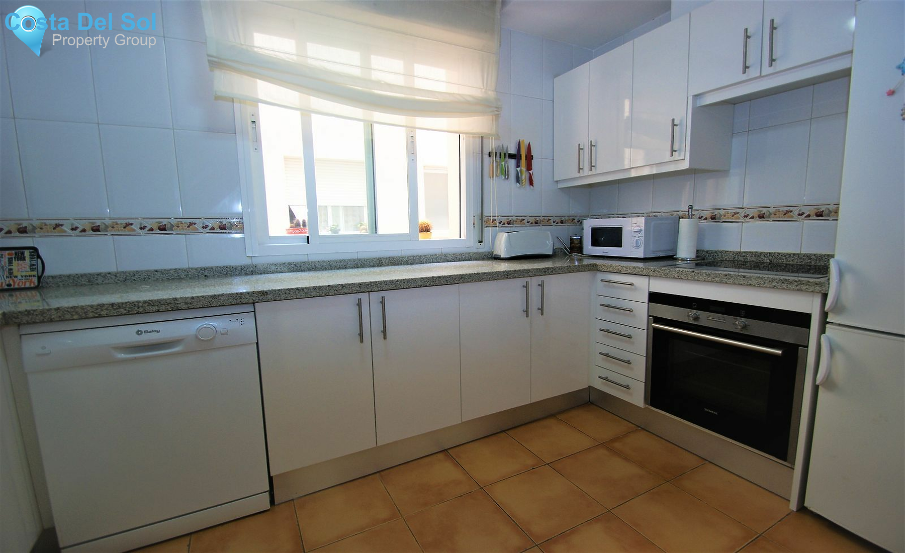 Middle Floor Apartment in Nueva Andalucía-1495552