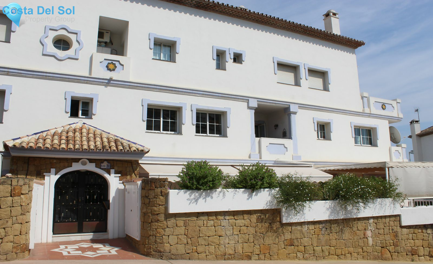 Middle Floor Apartment in Nueva Andalucía-1495658