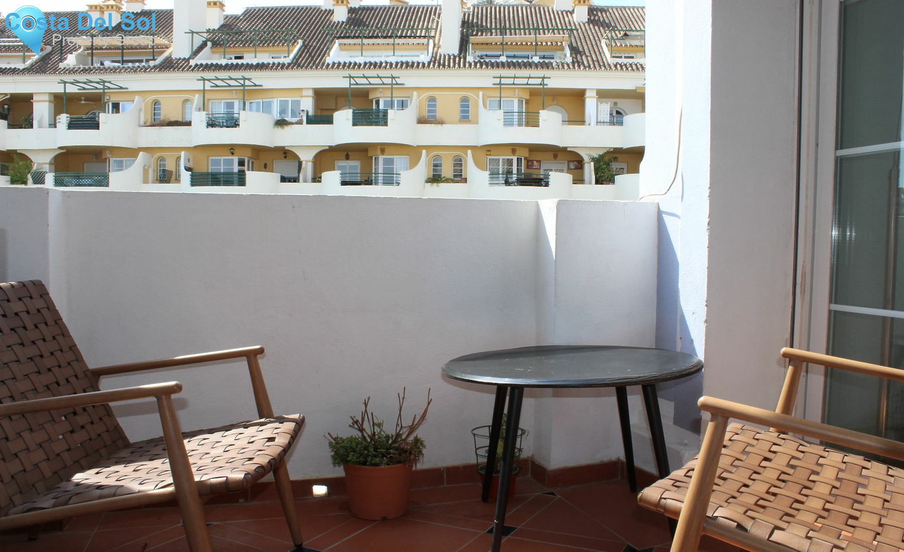 Middle Floor Apartment in Nueva Andalucía-1495671
