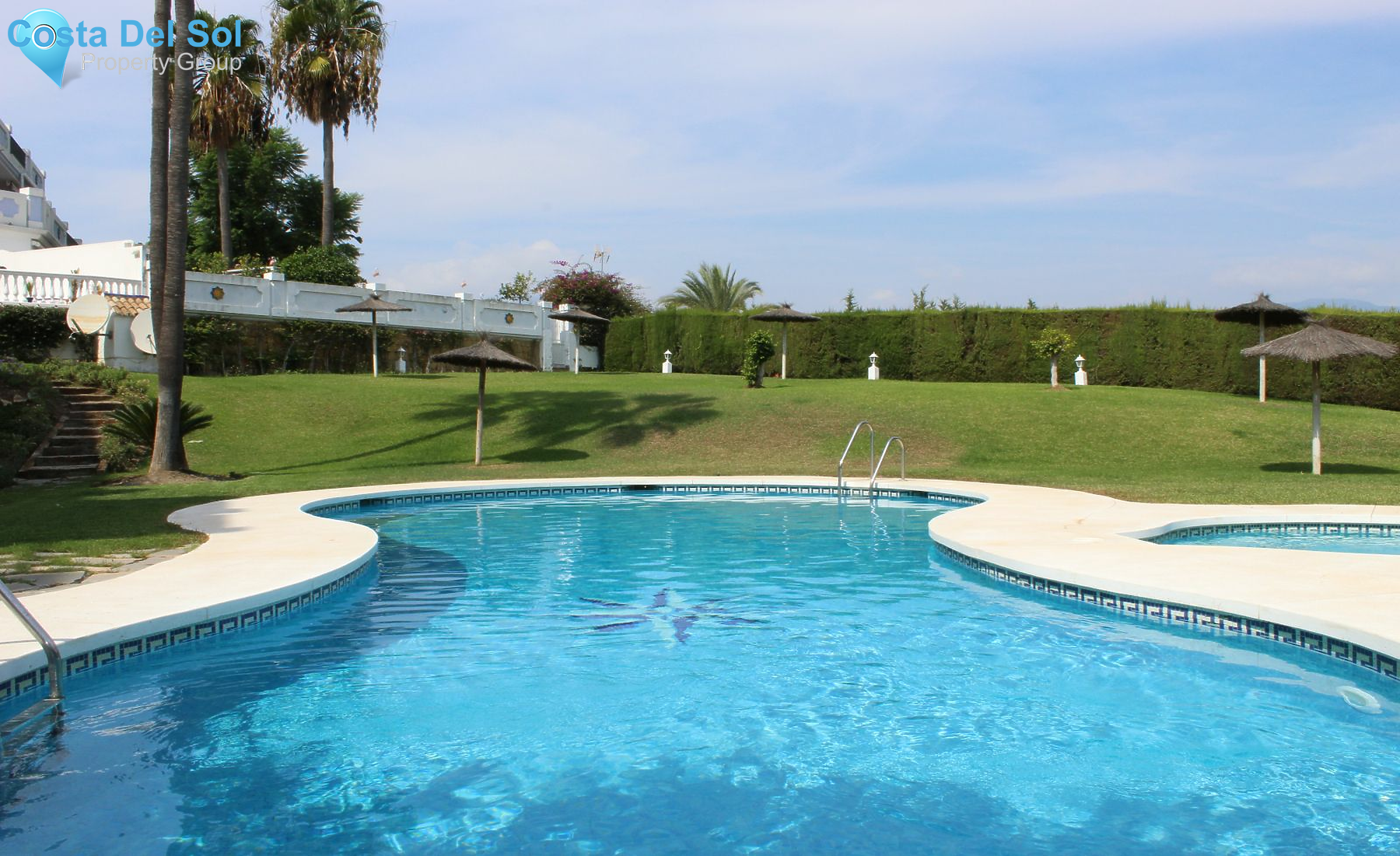 Middle Floor Apartment in Nueva Andalucía-1495659