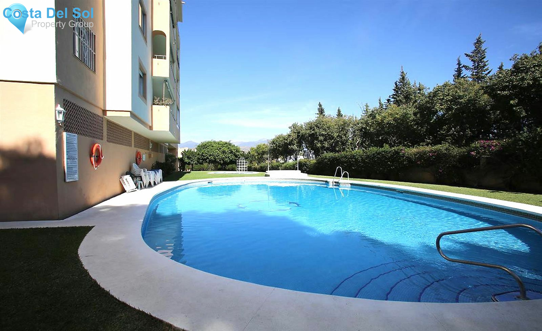 Middle Floor Apartment in Nueva Andalucía
