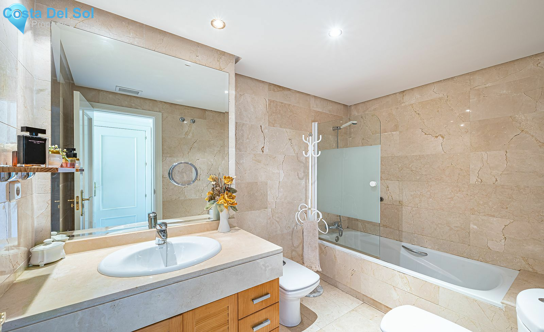 Middle Floor Apartment in Nueva Andalucía-1517429
