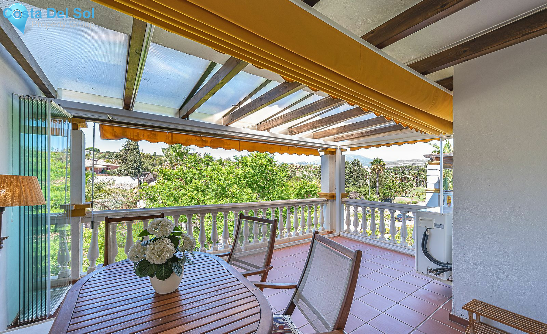 Middle Floor Apartment in Nueva Andalucía-1517432