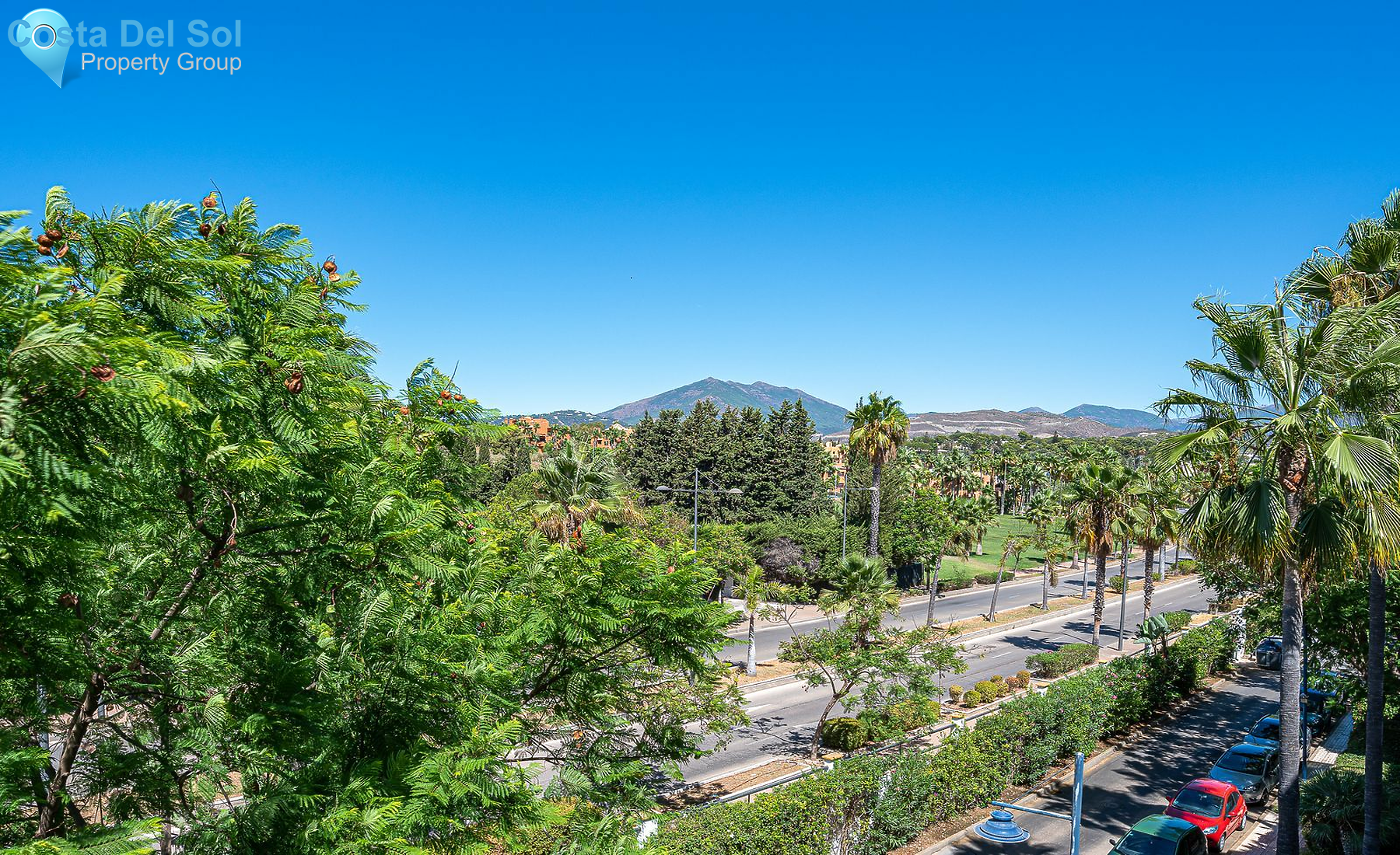 Middle Floor Apartment in Nueva Andalucía-1517435
