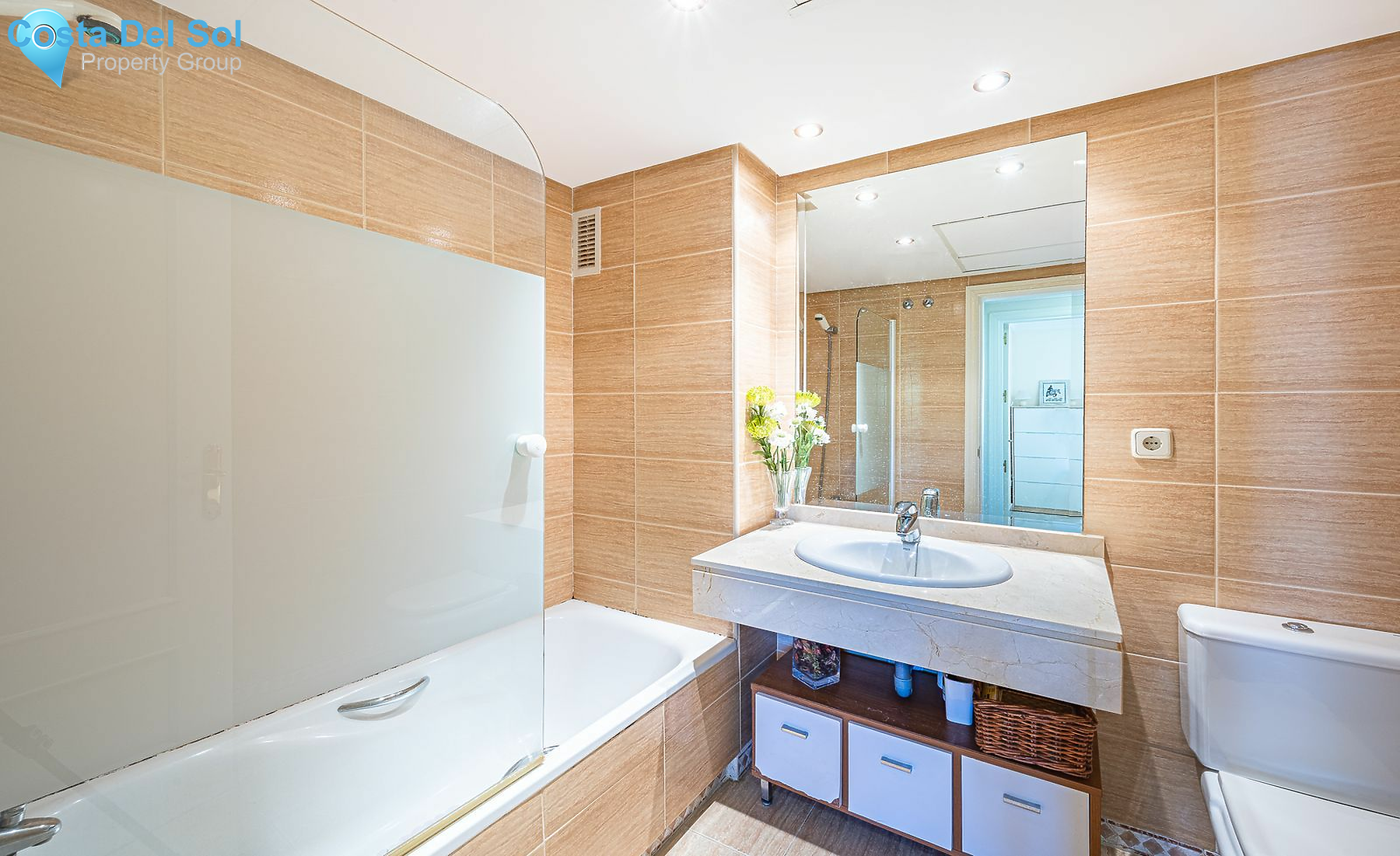 Middle Floor Apartment in Nueva Andalucía-1517438