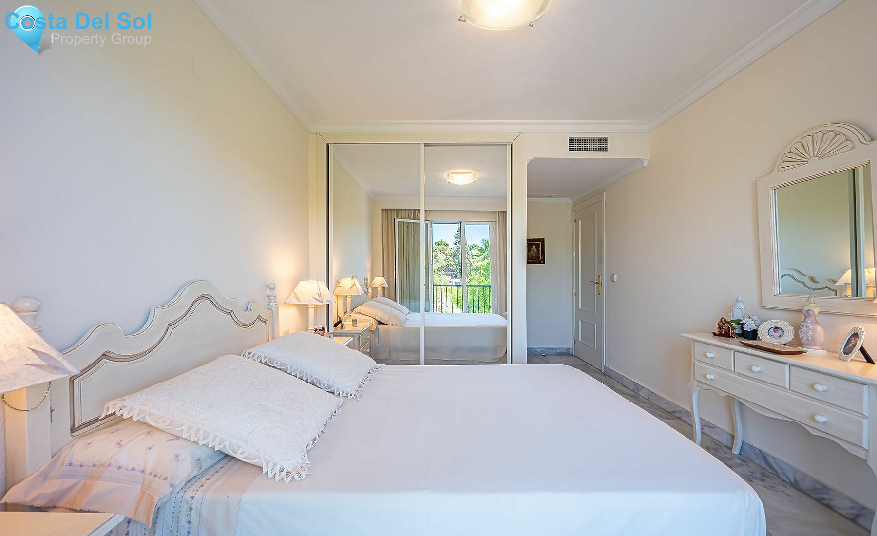 Middle Floor Apartment in Nueva Andalucía-1517428