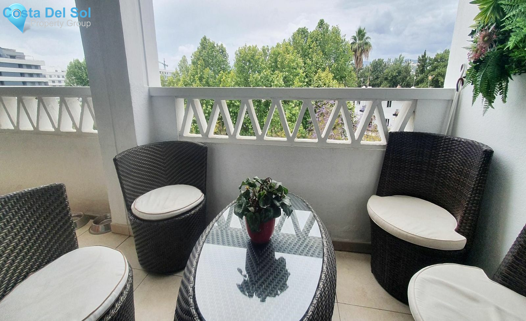 Middle Floor Apartment in Nueva Andalucía-1520428