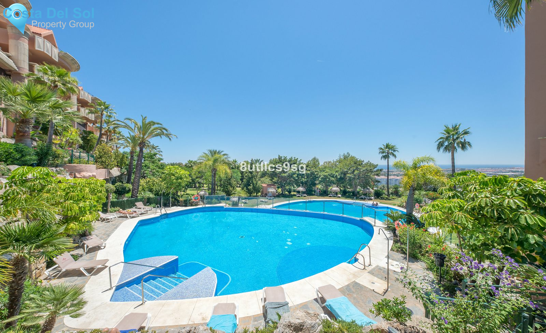 Middle Floor Apartment in Nueva Andalucía