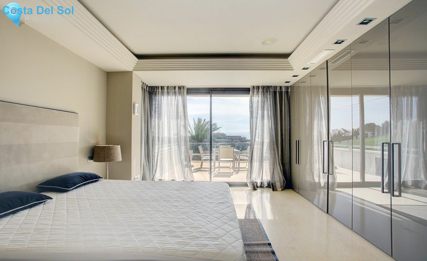 Middle Floor Apartment in Nueva Andalucía-1533945