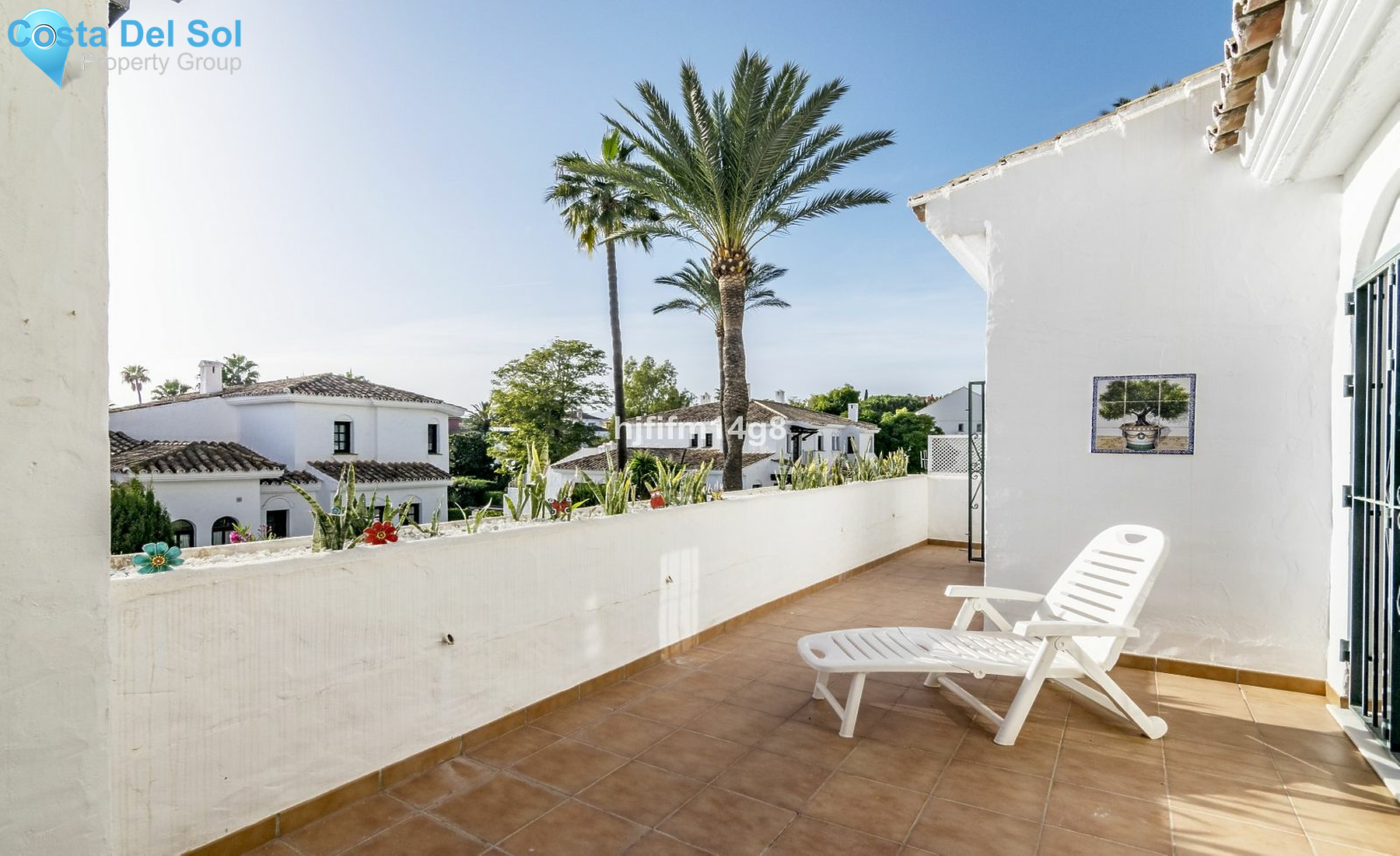 Middle Floor Apartment in Nueva Andalucía-1534425