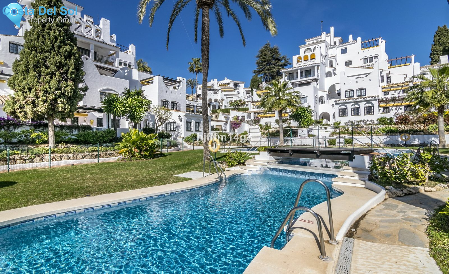 Middle Floor Apartment in Nueva Andalucía-1534439