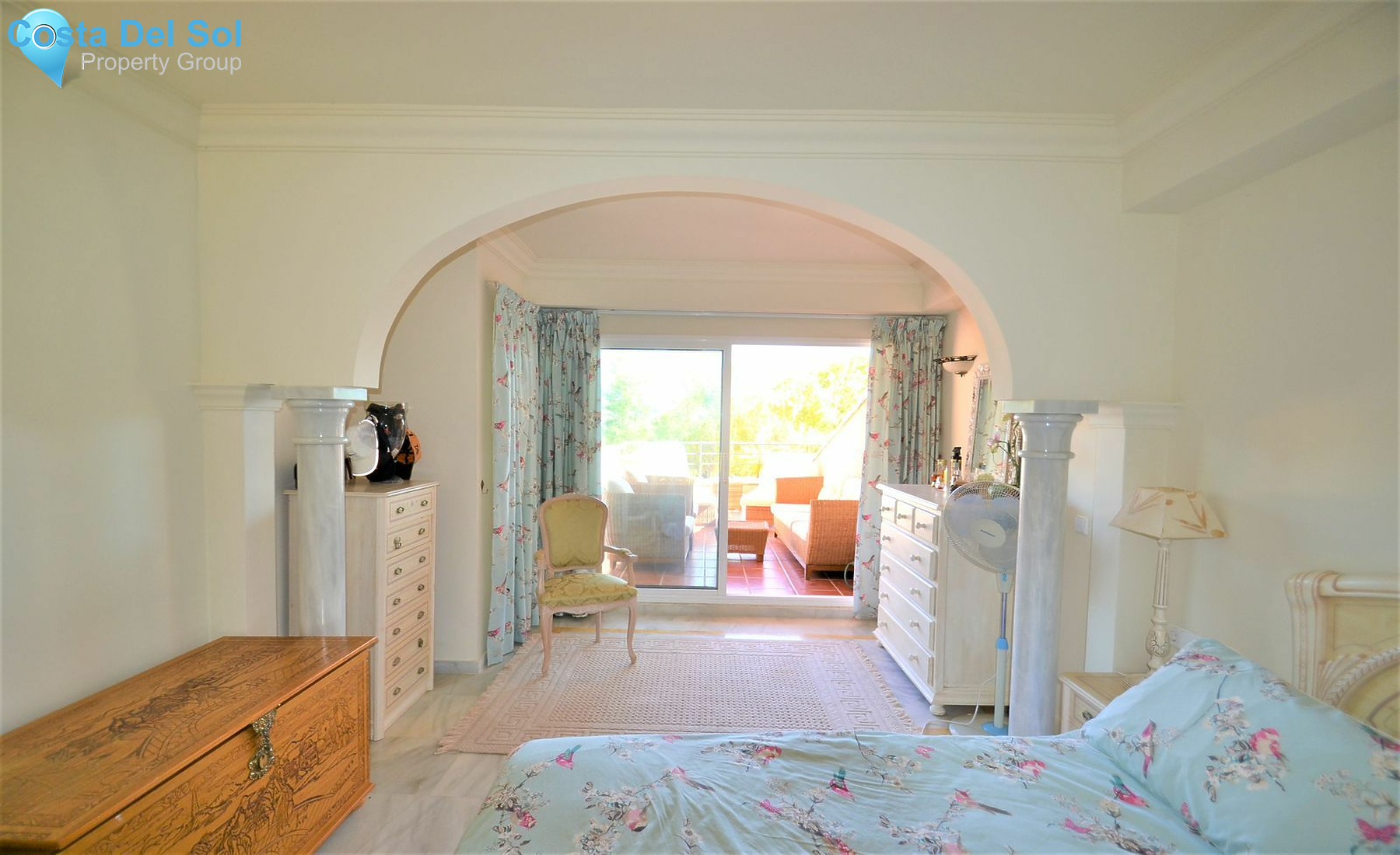 Middle Floor Apartment in Nueva Andalucía-1535376