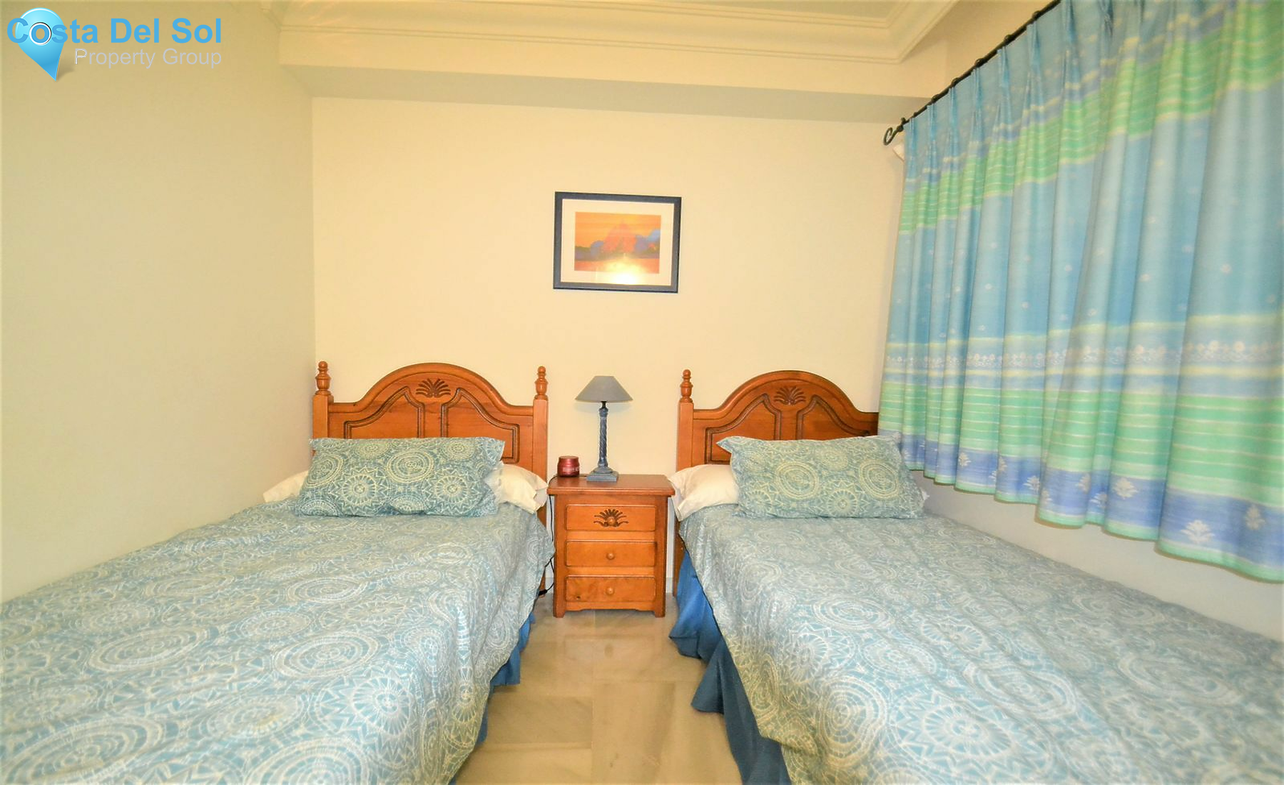 Middle Floor Apartment in Nueva Andalucía-1535378