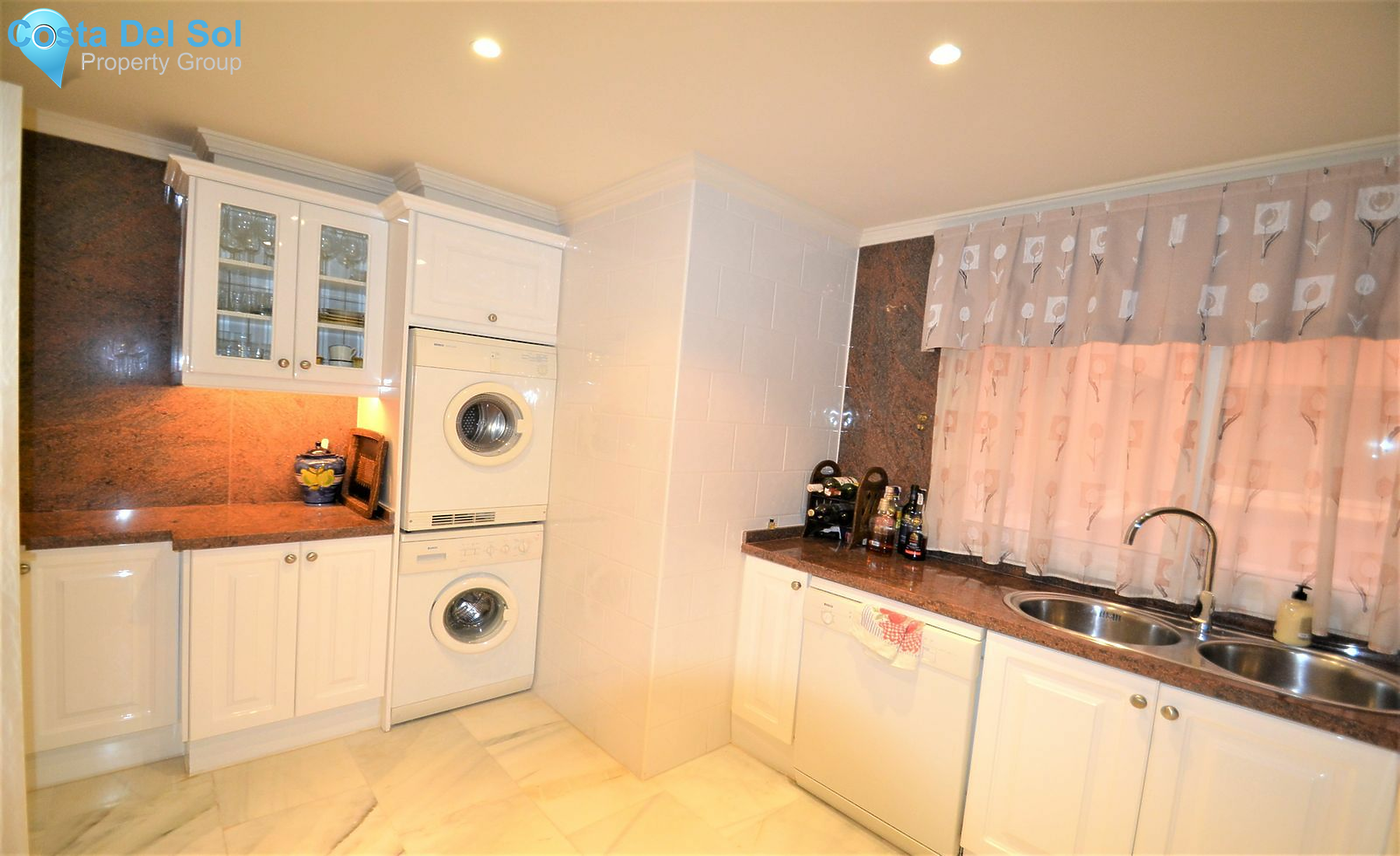 Middle Floor Apartment in Nueva Andalucía-1535373