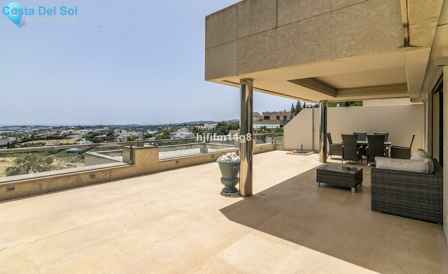Middle Floor Apartment in Nueva Andalucía
