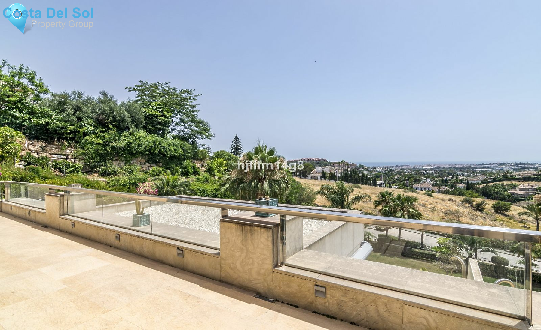 Middle Floor Apartment in Nueva Andalucía-1546088